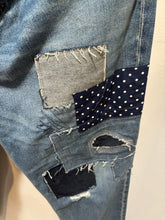 Load image into Gallery viewer, Ralph Lauren Light Wash Patches Jeans