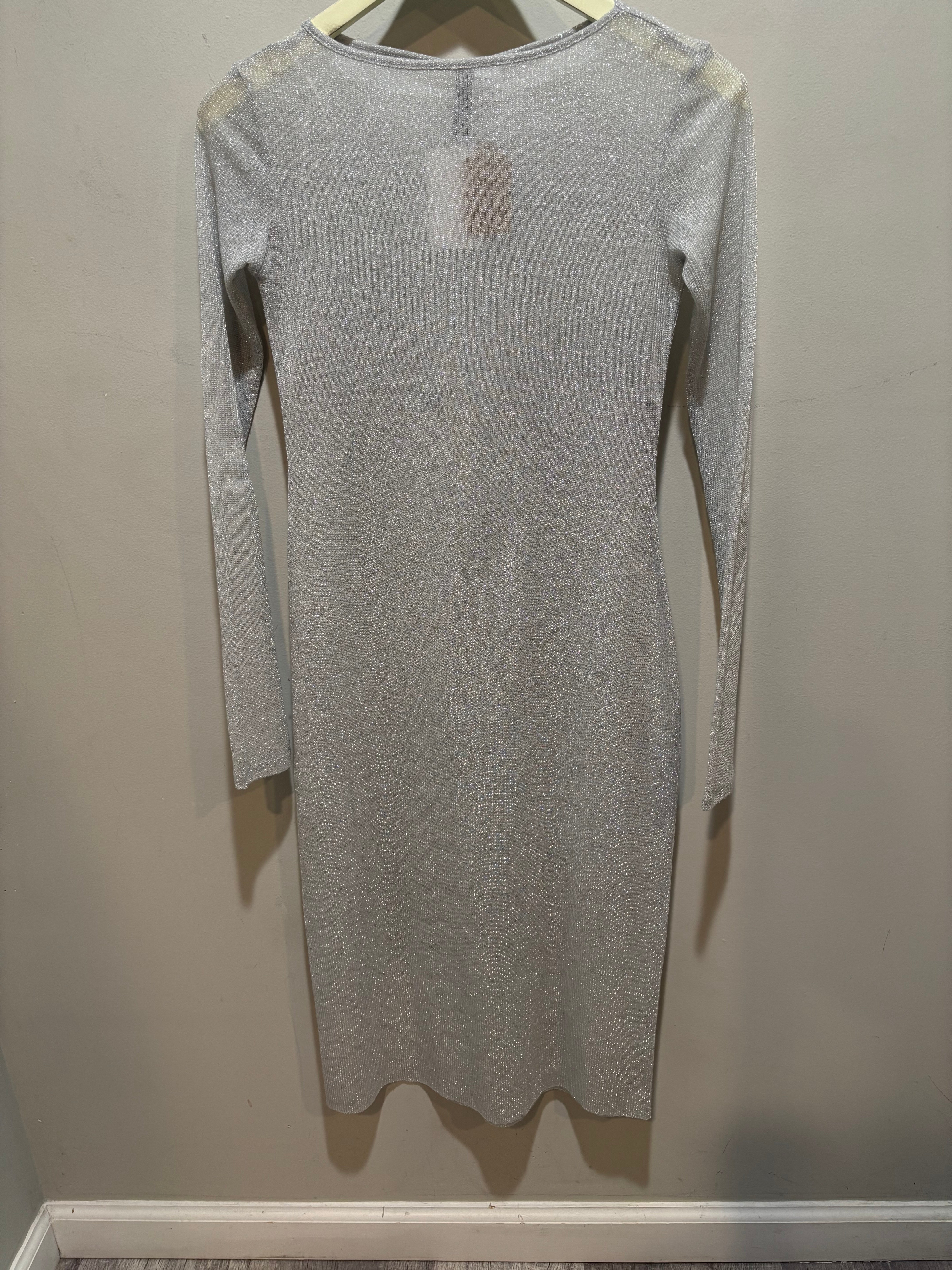 what color earrings with grey dress type of jewellery colour fits in a light colour gown? what color shoes to wear with grey dress main image 0