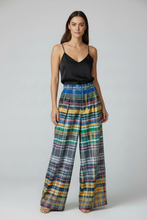 Load image into Gallery viewer, Multicolor Plaid Wideleg Pants
