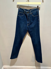 Load image into Gallery viewer, Vintage Sergio Valentes Mediam Wash Jeans
