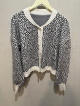 Load image into Gallery viewer, Black White Cheetah Pattern Cardigan
