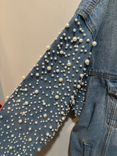 Load image into Gallery viewer, Light Wash Distressed Pearls Sleeves Denim Jacket
