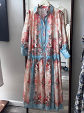 Load image into Gallery viewer, Floral Pattern Duster Dress
