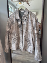 Load image into Gallery viewer, Zara Tan Camo Jacket
