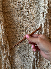 Load image into Gallery viewer, Vintage Cream Textured Fringe Shawl
