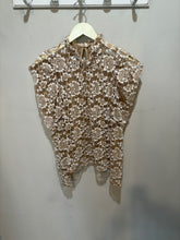 Load image into Gallery viewer, Anthropologie Dolan Lace Puff Sleeves Top

