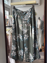 Load image into Gallery viewer, Vintage Gypsies &amp; Wanderlust Green Floral Culottes
