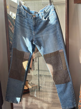 Load image into Gallery viewer, Banana Republic Lightwash Denim Jeans
