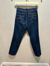 Load image into Gallery viewer, Vintage Sergio Valentes Mediam Wash Jeans
