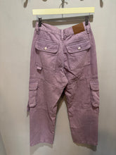 Load image into Gallery viewer, Mauve Wideleg Cargo Panys
