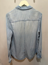 Load image into Gallery viewer, Cloth &amp; Stone Lightwash Chambray Tops
