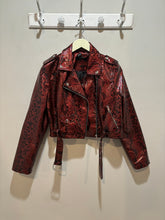 Load image into Gallery viewer, Brick Red Python Pattern Jacket
