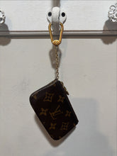 Load image into Gallery viewer, Louis Vuitton Monogram Key Chain
