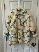 Load image into Gallery viewer, Cream Multicolor Geometric Pattern Quilted Jacket
