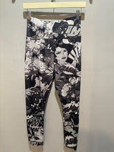 Load image into Gallery viewer, Vintage Monaco Black Pop Art Leggings
