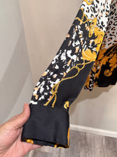 Load image into Gallery viewer, Alexia Admour Black Pattern Top

