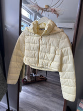 Load image into Gallery viewer, Butter Yellow Cropped Quilted Jacket
