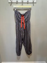 Load image into Gallery viewer, Grey Pattern Cropped Jumpsuit
