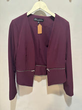 Load image into Gallery viewer, Shinestar Burgundy Zipaway Cropped Blazer
