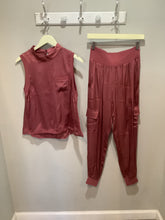 Load image into Gallery viewer, Fate Mauve Satiny Cargo Joggers Set
