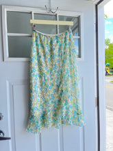 Load image into Gallery viewer, Vintage Green Multifloral MIDI Skirt
