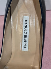 Load image into Gallery viewer, Manolo Blahnik Blue Patent Leather Shoes
