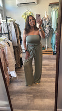 Load image into Gallery viewer, Green Smocked Tube Top Pants Set
