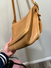 Load image into Gallery viewer, Vintage Coach 90s Tan Leather Flap Handbag
