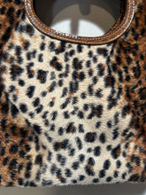 Load image into Gallery viewer, Vintage Leopard Faux Fur Clutch
