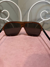 Load image into Gallery viewer, Gucci Black Aviator Sunglasses
