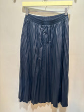 Load image into Gallery viewer, Faux Leather Pleated Skirt
