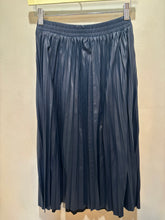 Load image into Gallery viewer, Faux Leather Pleated Skirt
