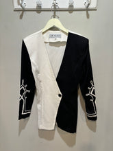 Load image into Gallery viewer, Vintage Cline Kolarek White Embroidered Blazer
