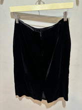 Load image into Gallery viewer, Vintage Zum Zum Black Velvet Skirt Set

