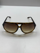 Load image into Gallery viewer, Vintage Gucci Brown Aviator Sunglasses
