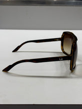 Load image into Gallery viewer, Vintage Gucci Brown Aviator Sunglasses
