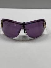 Load image into Gallery viewer, Vintage Gucci Pink Y2K Lavender Horsebit Sunglasses
