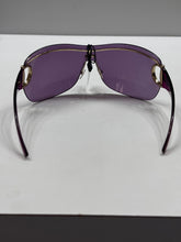 Load image into Gallery viewer, Vintage Gucci Pink Y2K Lavender Horsebit Sunglasses
