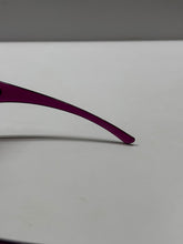 Load image into Gallery viewer, Vintage Gucci Pink Y2K Lavender Horsebit Sunglasses
