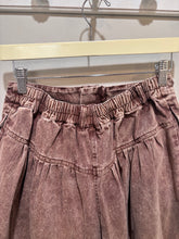 Load image into Gallery viewer, Fantastic Fawn Mauve Denim Wash Culottes
