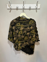 Load image into Gallery viewer, Vintage Green Paisley Pattern Poncho
