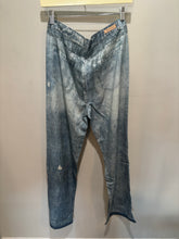 Load image into Gallery viewer, BlankNYC Light Wash Denim Print Pants
