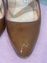 Load image into Gallery viewer, Manolo Blahnik Caramel Maryjane Patent Leather Shoes
