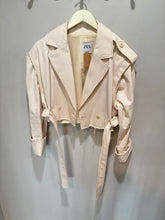 Load image into Gallery viewer, Zara Cream Removable Sleeves Jacket
