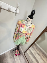 Load image into Gallery viewer, Vintage Multicolor Buttondown Top
