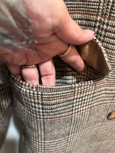 Load image into Gallery viewer, Vintage Tan Houndstooth Coat
