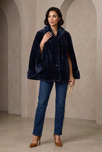 Load image into Gallery viewer, Vintage Navy Fur Capelet
