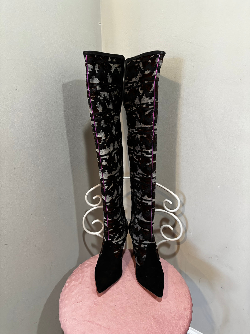 Sophia Miller Black Pattern Wedge Boots