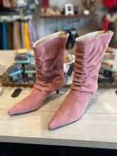 Load image into Gallery viewer, Vintage Lumiani Pink Suede Boots
